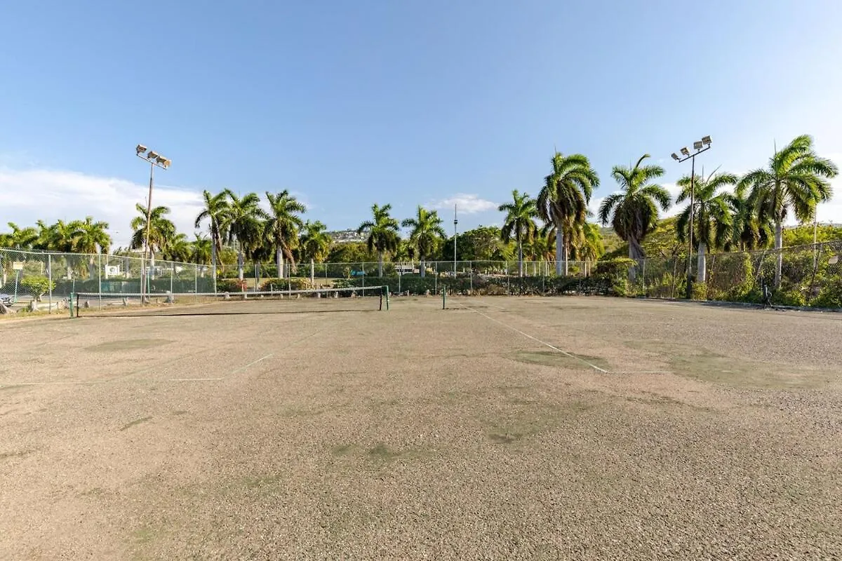 Apartment Compact Studio, Beach & Pool 204A Montego Bay Jamaica
